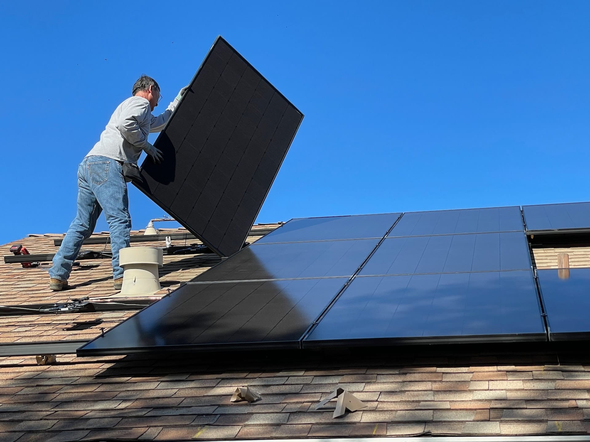 5 Reasons to Install Solar Panels in Your Rental Property