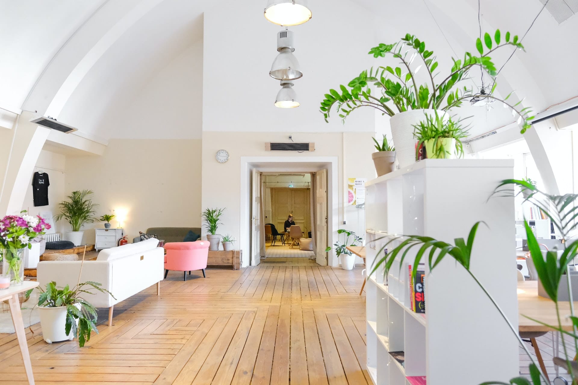 4 Practical Services Businesses Should Hire For Their Office Space